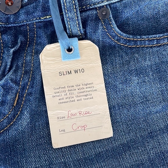 Express X2 Woman’s Capri Pants - Picture 4 of 11